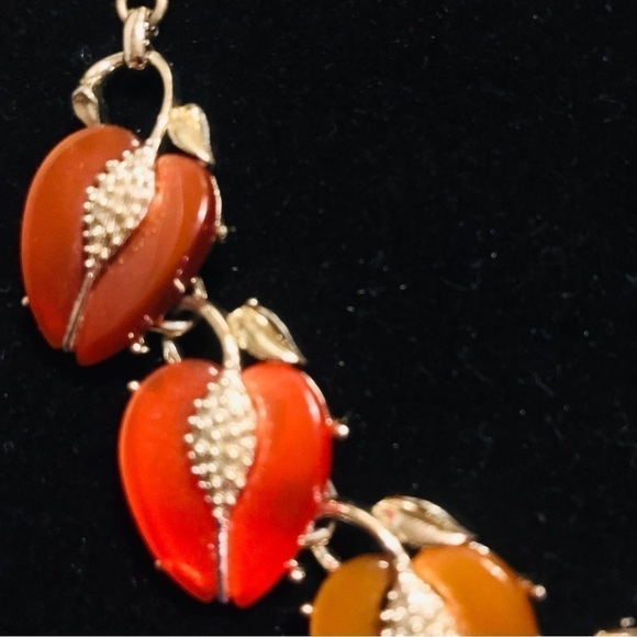 10$ VINTAGE Lisner statement necklace fruit Thermoset red brown book piece - Picture 3 of 14